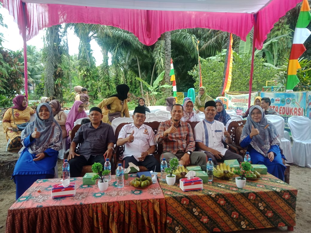 Menghadiri acara Perpisahan TK IT/KB Raudhatul Ilmi