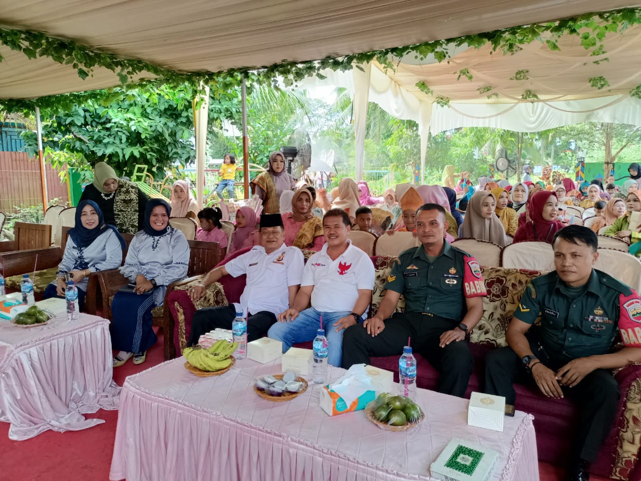 acara wisuda dan pestas seni Tk.