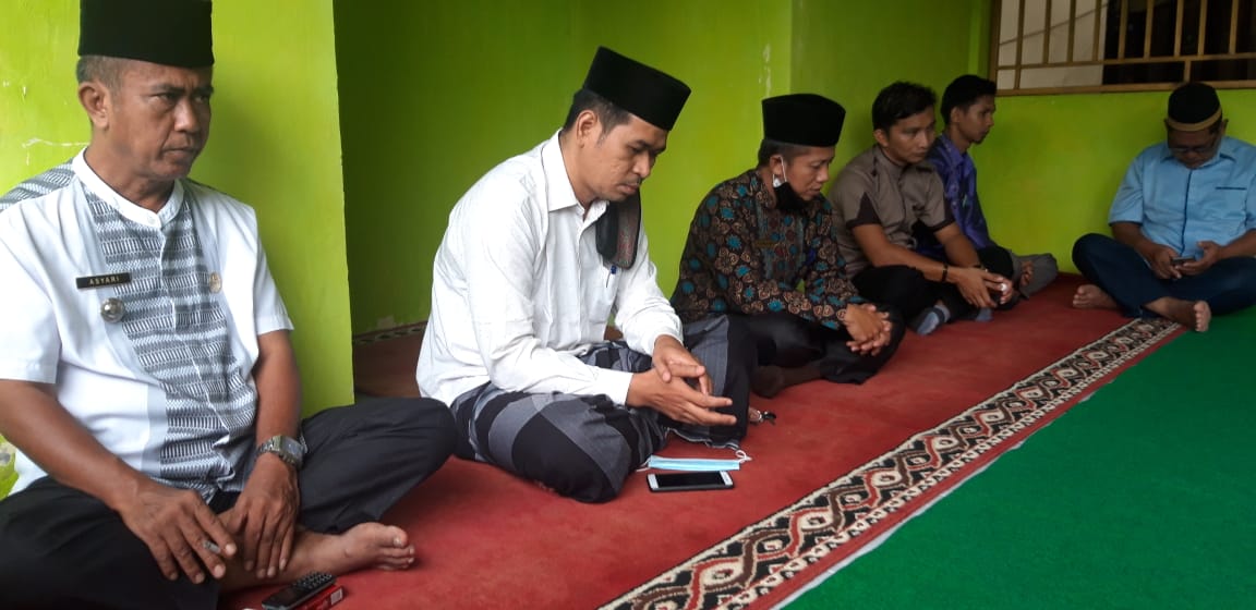 acara wirid 2 kali dalam satu bulan di Kantor Camat Sintuak Toboh Gadang yang diikuti oleh seluruh p
