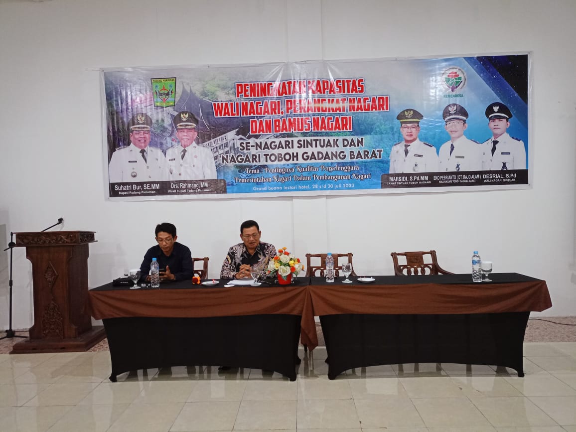 Menghadiri sebagai narasumber sekaligus penutupan acara peningkatan kapasitas wali nagari